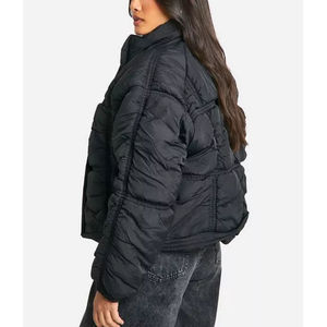 Chaqueta acolchada ajustada para mujer, forma favorecedora, ligera, cálida, venta al por mayor, OEM, ajuste relajado, venta al por mayor, Etiqueta Privada - Product Image 5