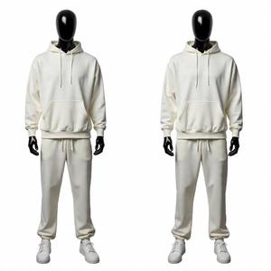 Conjuntos Deportivos Personalizados para Hombre, Ropa Deportiva para Gimnasio, Entrenamiento, Running, Chándales Tejidos en Venta en Línea 2025 - Product Image 3