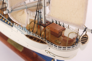 Gia Nhien Modèle réduit de grand voilier Christian Radich de haute qualité Design personnalisé du fabricant Artisanat en métal pour la décoration de la maison quantité minimale de commande bas - Product Image 5