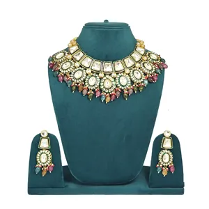 Ensemble de collier en or plaqué or avec diamants multicolores taille émeraude Polki Kundan, bijoux fins pour mariages et cadeaux - Product Image 2