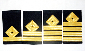 Écussons de grade militaire marine brodés sur mesure avec ancre dorée et rayures, à coudre, en tissu - Product Image 3