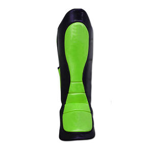 Espinilleras de cuero para Uso en adultos para entrenamiento de MMA y Kick Boxing, protección exterior dura para colisiones y aparejos de alto impacto - Product Image 3
