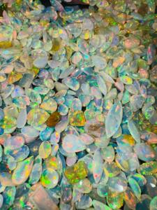 Piedras preciosas facetadas sueltas de 2-5 quilates de ópalo etíope natural de alta calidad - Product Image 5