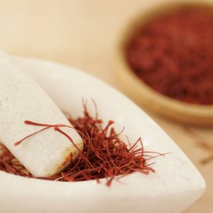 Fils purs de safran naturel et biologique de qualité supérieure à l'arôme doré et à la saveur riche - Product Image 6