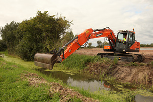 รถขุดตีนตะขาบ Doosan DX180LC ขนาด 18 ตัน ระบบไฮดรอลิกทรงพลัง ทนทาน ขายดี ราคาโรงงาน พร้อมจำหน่ายทั่วโลก - Product Image 3