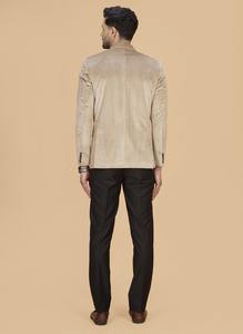 Blazer décontracté pour homme en velours beige de haute qualité, idéal pour les tenues décontractées élégantes et les soirées, disponible à un prix abordable en provenance d'Inde - Product Image 4