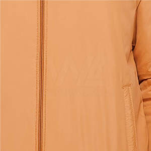 Chaqueta Bomber de Invierno para Hombre al por Mayor con Logotipo Personalizado en la Parte Delantera, Estilo Urbano, Cuello Alto, Resistente al Viento, Ecológica y Moderna - Product Image 5