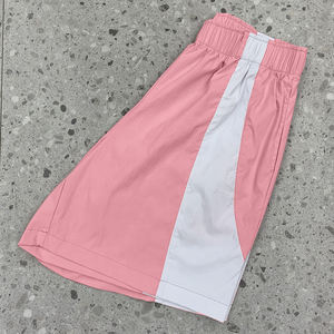 Nuevos pantalones cortos casuales de playa de nailon Unisex de verano personalizados Ropa de calle Estilo de baloncesto Pantalones cortos de hombre a prueba de agua con estampado personalizado - Product Image 3