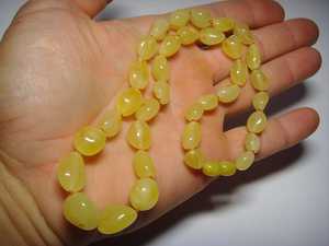 Luxury <b>Resin</b> Beaded Link Necklace Handmade Modern Contemporary Jewelry for Women's Party Occasions - Product Image 1