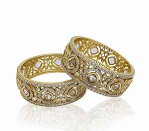 Brazalete de Moda Chapado en Oro Amarillo, Brazalete Tallado con Estrellas, Regalo de Boda para Novias de Oriente Medio en Dubái - Product Image 4