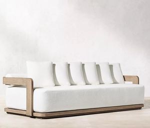 Elegante juego de sala de estar para exteriores, marco de madera de teca con cojines neutros para espacios de terraza o piscina de estilo resort moderno - Product Image 6