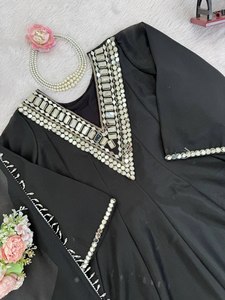 Vêtements à la mode pour femmes, costume de soirée indien de créateur, fil Cosmos avec un haut en miroir véritable et un palazzo avec dupatta - Product Image 4