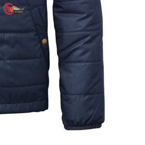 Chaquetas Acolchadas con Capucha para Hombre, Manga Larga, con Logotipo Frontal, Ropa de Invierno para Exteriores, Disponibles al por Mayor - Product Image 4