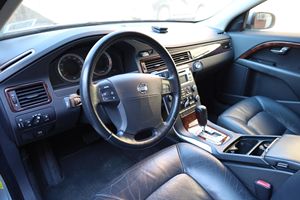 VOLVO S80 V8 AWD 2007 d'occasion, conduite à gauche/droite - Product Image 3