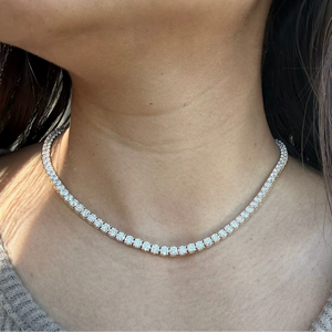 Collier à breloques tendance en argent 925 avec chaîne à maillons de 16 pouces et moissanite ronde de 20 carats pour femme, certifié IGI - Product Image 1