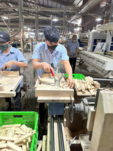 Soporte de Hilo de Madera para Ovillos de Hilo, Dispensador de Hilo para Tejer y Hacer Ganchillo, Fabricado en Vietnam - Product Image 4