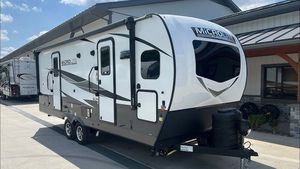 Nouvelle caravane de luxe 4x4, mini-caravane, remorque RV, camping-car tout-terrain de luxe pour 4 à 6 personnes avec douche et toilettes, nouvelle caravane de luxe - Product Image 4