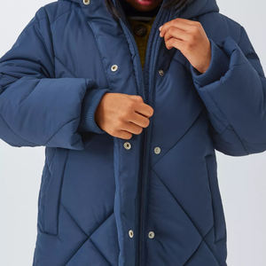 เสื้อแจ็คเก็ตเด็กผู้หญิงแบบพัฟเฟอร์เนื้อผ้านุ่ม สวมใส่สบายสำหรับฤดูหนาว ปี 2026 / เสื้อแจ็คเก็ตเด็กผู้หญิงแบบเบา ผ้าควิลท์เรียบ - Product Image 4