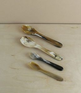 Ensemble de couverts en corne de buffle naturelle faite à la main de haute qualité conception de fête classique ustensiles de cuisine attrayants servant et cuillère à salade - Product Image 1
