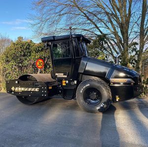 Construction de routes à rouleaux Dynapac de haute qualité Nouveau prix Roulement de moteur de pompe à noyau de rouleau de pneu vibrant - Product Image 4