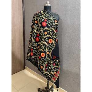 ผ้าคลุมไหล่ขนสัตว์ปักลายคุณภาพดีเยี่ยม สไตล์หรูหราแบบราชวงศ์ คัชเมียร์ สำหรับฤดูหนาว แฟชั่นสำหรับผู้หญิง ของชำร่วยงานแต่งงาน ผลิตจากอินเดีย - Product Image 1