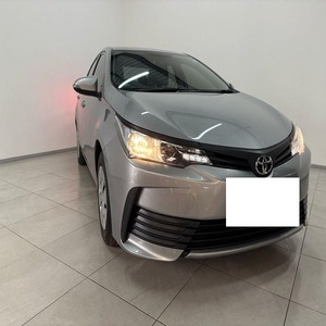 Toyota Corolla Quest 1.8 Plus 2022 Económico con Volante a la Izquierda/Derecha - Product Image 1