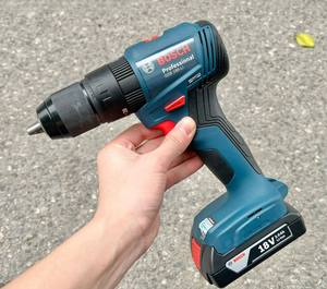 Taladro Percutor Inalámbrico Profesional GSB 185-LI de 18V con Motor sin Escobillas que Ofrece Fácil Manejo y Eficiencia al Atornillar - Product Image 2