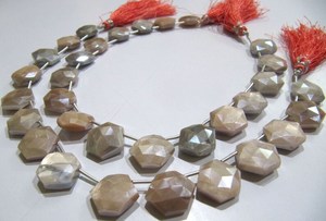 Natural Peach Moonstone AB Mystic Coated Hexagon Shape 14mm Beads Strand 10 pulgadas de largo - Product Image 2