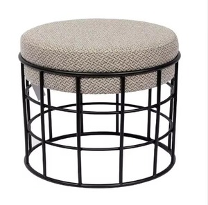 Tabouret en métal nouveau design avec pouf en velours mobilier de salon pour la maison intérieur de restaurant et d'hôtel - Product Image 4