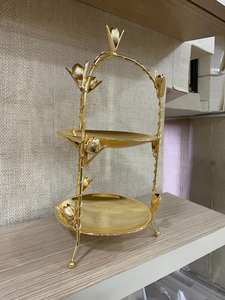 Présentoir à gâteaux en métal à 2 niveaux Présentoir à gâteaux en métal plaqué or pour décoration de table de fête de luxe - Product Image 3