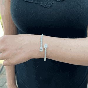 Bracelet en diamant Moissnaite à manchette ouverte pour femme - Product Image 6