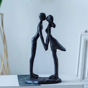 Aluminium coulé couleur noire Sculpture de couple romantique Ornements décoratifs abstraits géométriques Décoration intérieure moderne Accent - Product Image 1