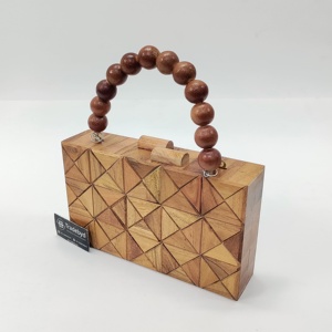 Pochette en bois naturel pour invités de mariage Cadeau de retour écologique pour elle par Tradebyd - Product Image 5