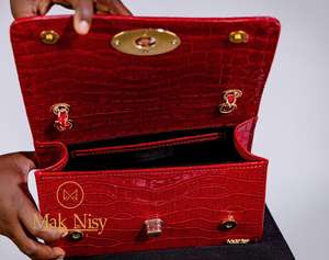 Bolso de Hombro Midi de Lujo para Mujer, Ecológico y Duradero, con Cadena y Correa Cruzada Ajustable, Marca Mak Nisy - Product Image 3