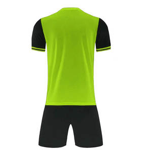 Uniforme de football 100% polyester, vêtements d'équipe, couleur personnalisée, haute qualité, respirant, léger, écologique, col rond, manches courtes - Product Image 2