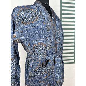 กิโมโนผ้าซาตินเนื้อนุ่ม Boho Patola สำหรับผู้ชาย - Product Image 4