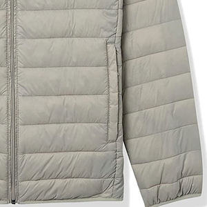 Chaqueta de invierno esencial para hombre, diseñada para salidas invernales, con construcción ligera y cierre seguro, chaqueta para hombre. - Product Image 6