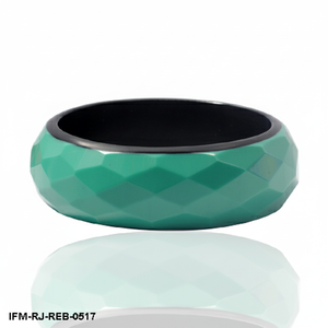 Bracelet en résine facetté géométrique fait à la main, vert sarcelle et noir, deux tons, bracelet statement épais, bijoux modernes audacieux pour femmes - Product Image 1