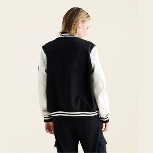 Premium Quality Letter Men Jacket Custom Embroider Patched Logo Letterman Varsity Crop Jacket <b>Top</b> Selling Cropped Varsity Jacket - Product Image 5