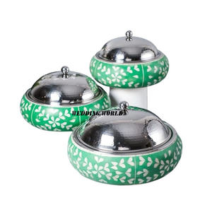 Ensemble de trois casseroles en bois Ensemble de trois casseroles faites à la main Nouveau chauffe-plats en métal de créateur élégant classique - Product Image 2