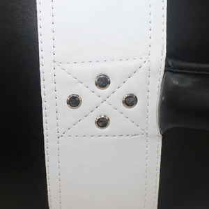 เป้าซ้อมเตะคู่ MMA Strike Shield สำหรับคิกบ็อกซิ่ง - แผ่นรองซ้อมมวยไทย แผ่นรองซ้อมชกมวย - แผ่นรองเตะคิกบ็อกซิ่งแบบออกแบบเองได้ - Product Image 2