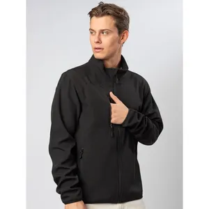 Veste Softshell Sustainable Breeze pour la randonnée, sac étanche écologique, merchandising - Product Image 5