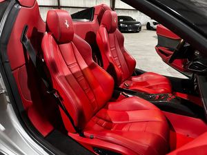 รถเฟอร์รารี่ 458 อิตาเลีย สไปเดอร์ ปี 2012 มือสอง สภาพดี ราคาคุ้มค่า - Product Image 4