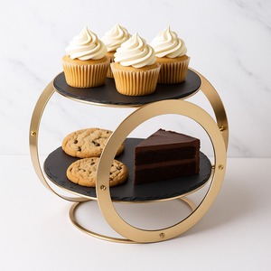 Soporte de pastel de metal hecho a mano con elegancia y durabilidad, agregando un lujoso encanto a su exhibición de postres - Product Image 1