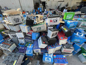 Chatarra de Baterías de Plomo de la Mejor Calidad/Chatarra de Baterías de Automóviles Usadas/Baterías de Plomo-Ácido Descargadas/Chatarra de Baterías Descargadas en Venta - Product Image 4