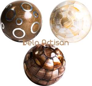 Boule de Noël et ornements d'arbre peints à la main à paillettes brillantes décoration de Noël boule en plastique par Bela artisan - Product Image 6