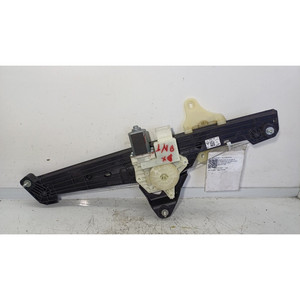 Mecanismo de elevación del parabrisas delantero. DX RENAULT CLIO Serie V 807201776R H4D460 (19>) - Product Image 1