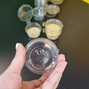 2oz 60ml Emballage alimentaire Récipient jetable en plastique PET Tasse à sauce avec couvercle à charnière Fournisseur du Vietnam - Product Image 6