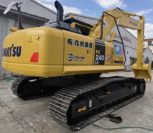 Komatsu รถขุดถังตีนตะขาบไฮดรอลิกขนาดใหญ่มือสอง PC240-8 PC240-8มือสอง - Product Image 5