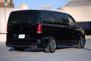 Mercedes-Benz Metris 2023 Usada en Excelentes Condiciones, Conversión Estilo Maybach, Sin Accidentes, Volante a la Izquierda/Derecha - Product Image 3